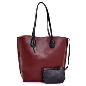 Kenneth Cole Tote With Pouch